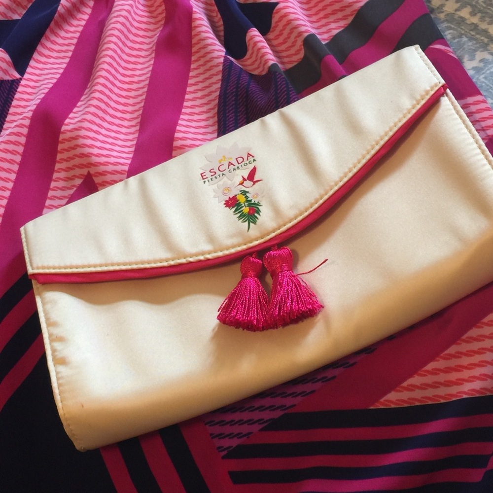 🌺Escada Fiesta Carioca Clutch with Tassels🌺